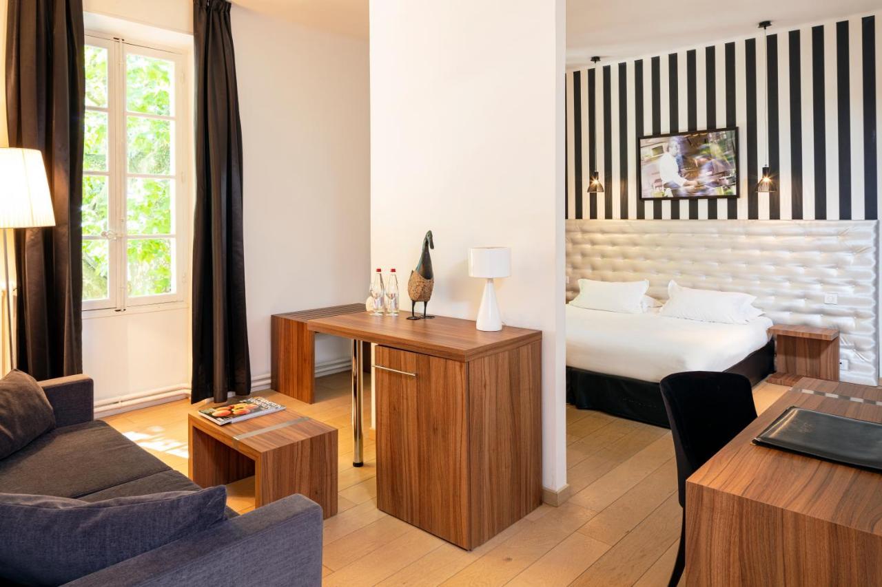 Le Pre Du Moulin - Maison Alonso - Hotel & Restaurant Сериньян-дю-Конта Экстерьер фото