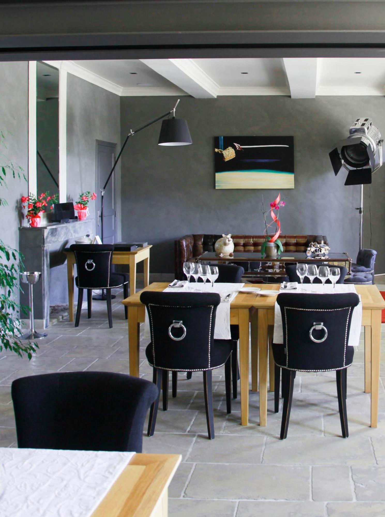 Le Pre Du Moulin - Maison Alonso - Hotel & Restaurant Сериньян-дю-Конта Экстерьер фото